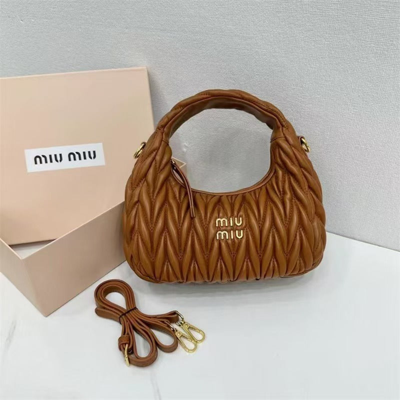 Wander matelassé nappa leather hobo bag Small Size With Box